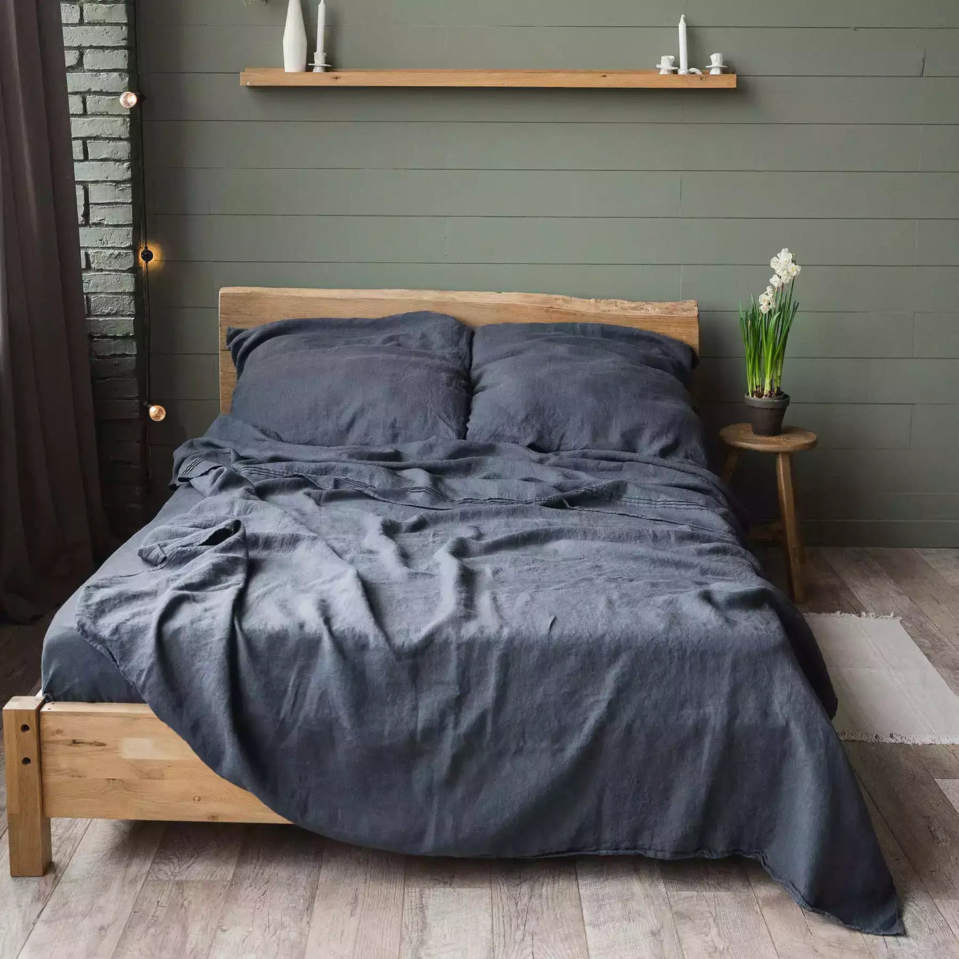 Linen bedding set with Flat sheet 240х270 in Graphite