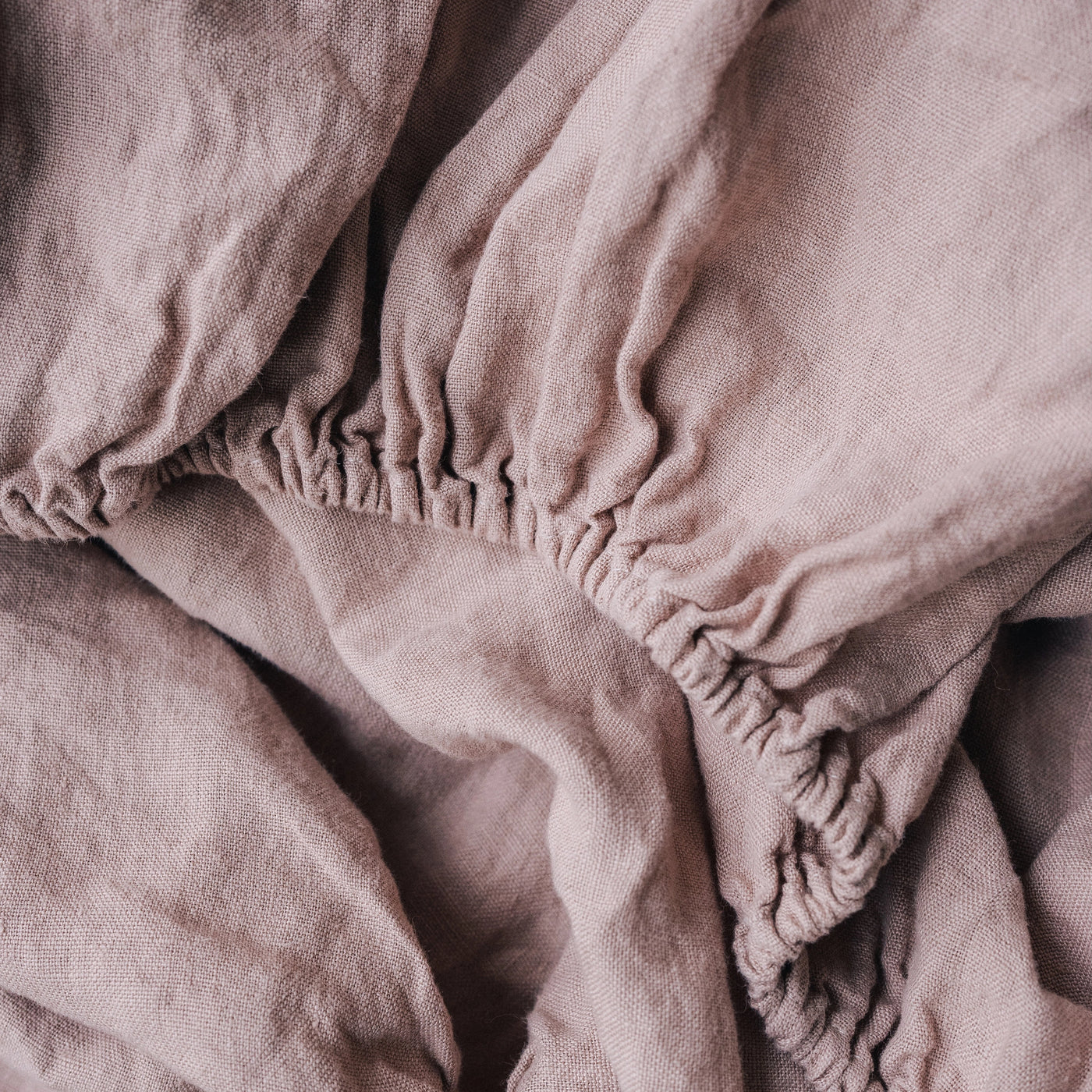 Buy online 100% Pure Linen Fitted Sheet in Coral Tide 1